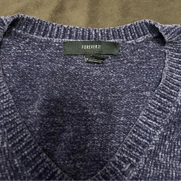 Forever 21 Chenille Cropped Sweater - Picture 4 of 6